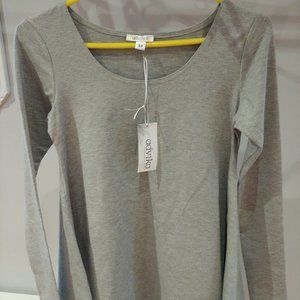 Advika grey Breathe Top size small